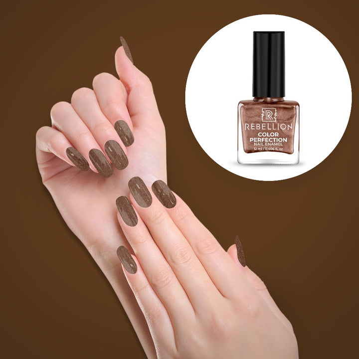 Rebellion copper nail enamel application on nails